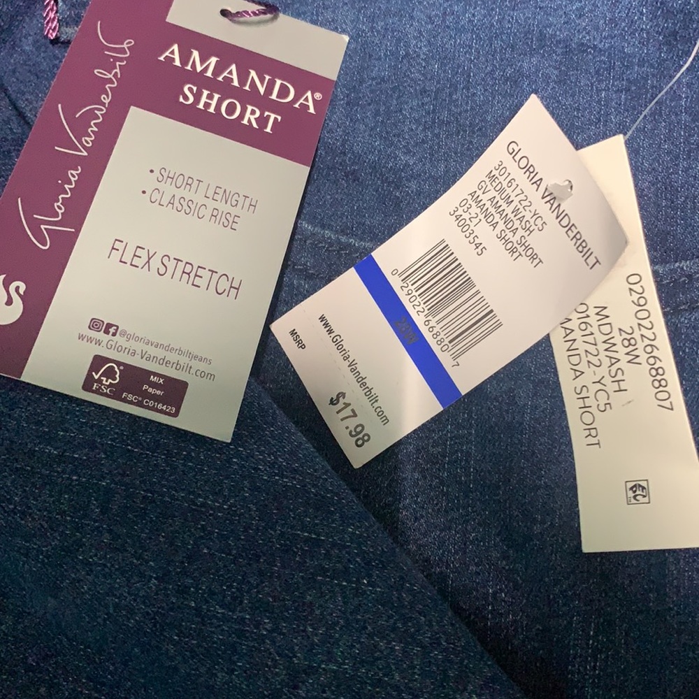 2/$15 Woman’s size 28W Gloria Vanderbilt Amanda Short. Both NWT - Picture 11 of 11